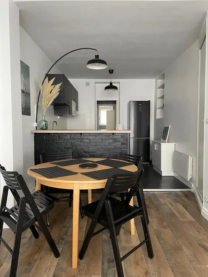 Douceur Marine Apartment Cancale 0*,